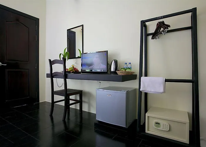 Skor Boutique Hotel 4*