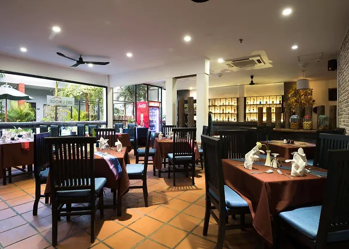 Skor Boutique Hotel 4*